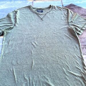 Abercrombie and Fitch men’s large T-shirt gently worn.